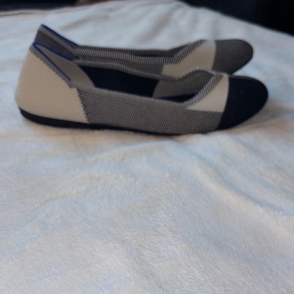 Rothy's Women's The  Flat Round Cap Toe Shoe In A Black And Cream Pattern size 9 - Picture 10 of 12